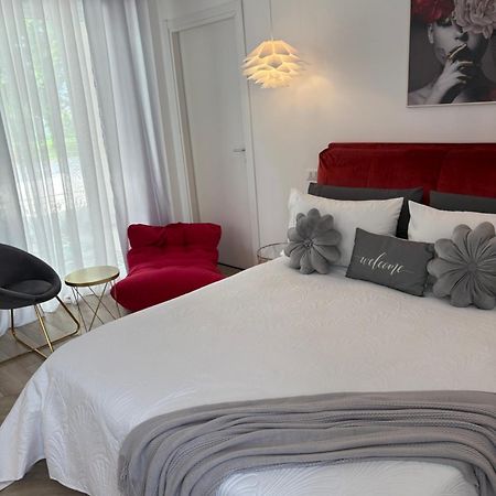 Hotel Ivy Park Medolla Esterno foto