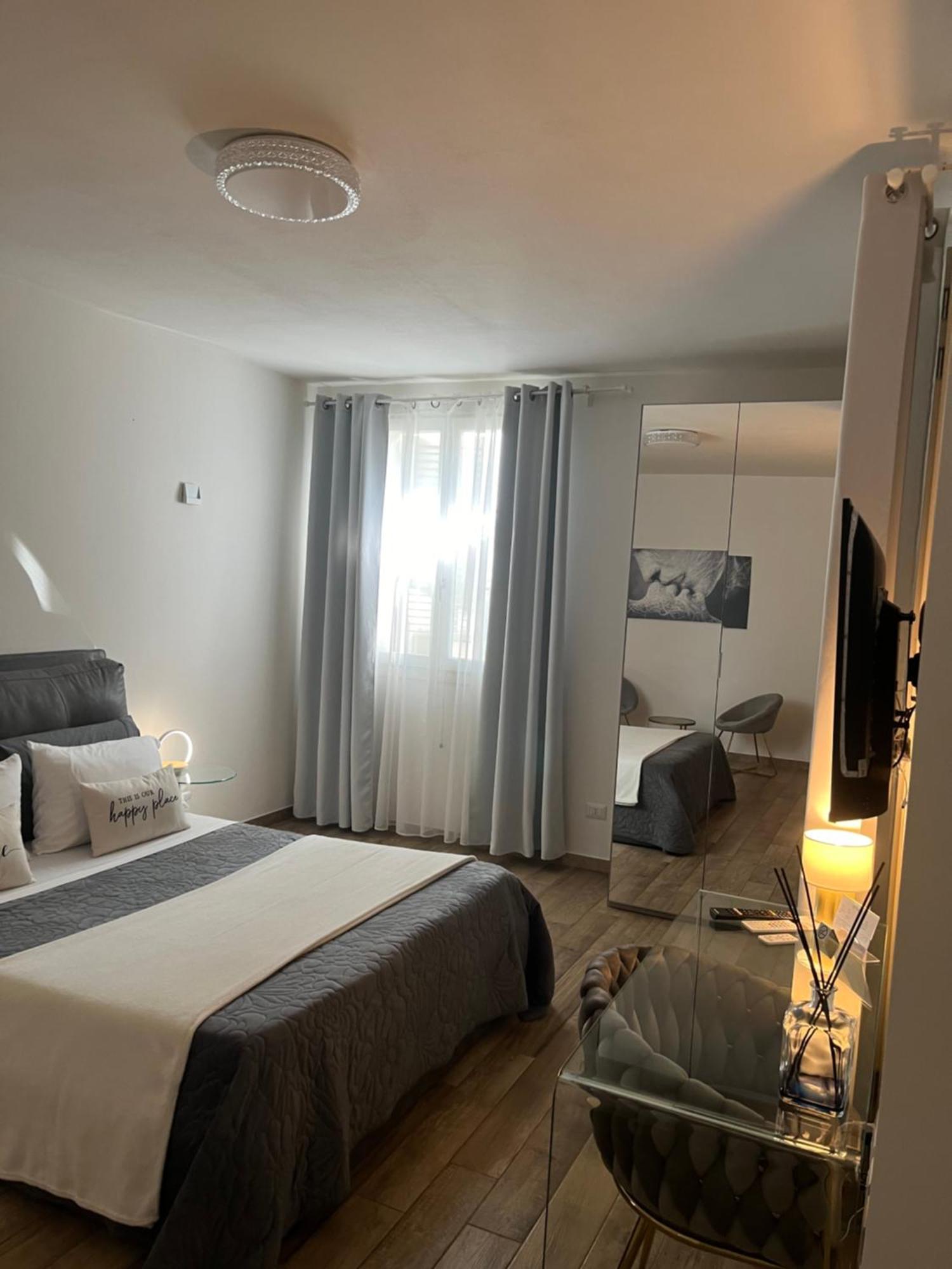 Hotel Ivy Park Medolla Esterno foto