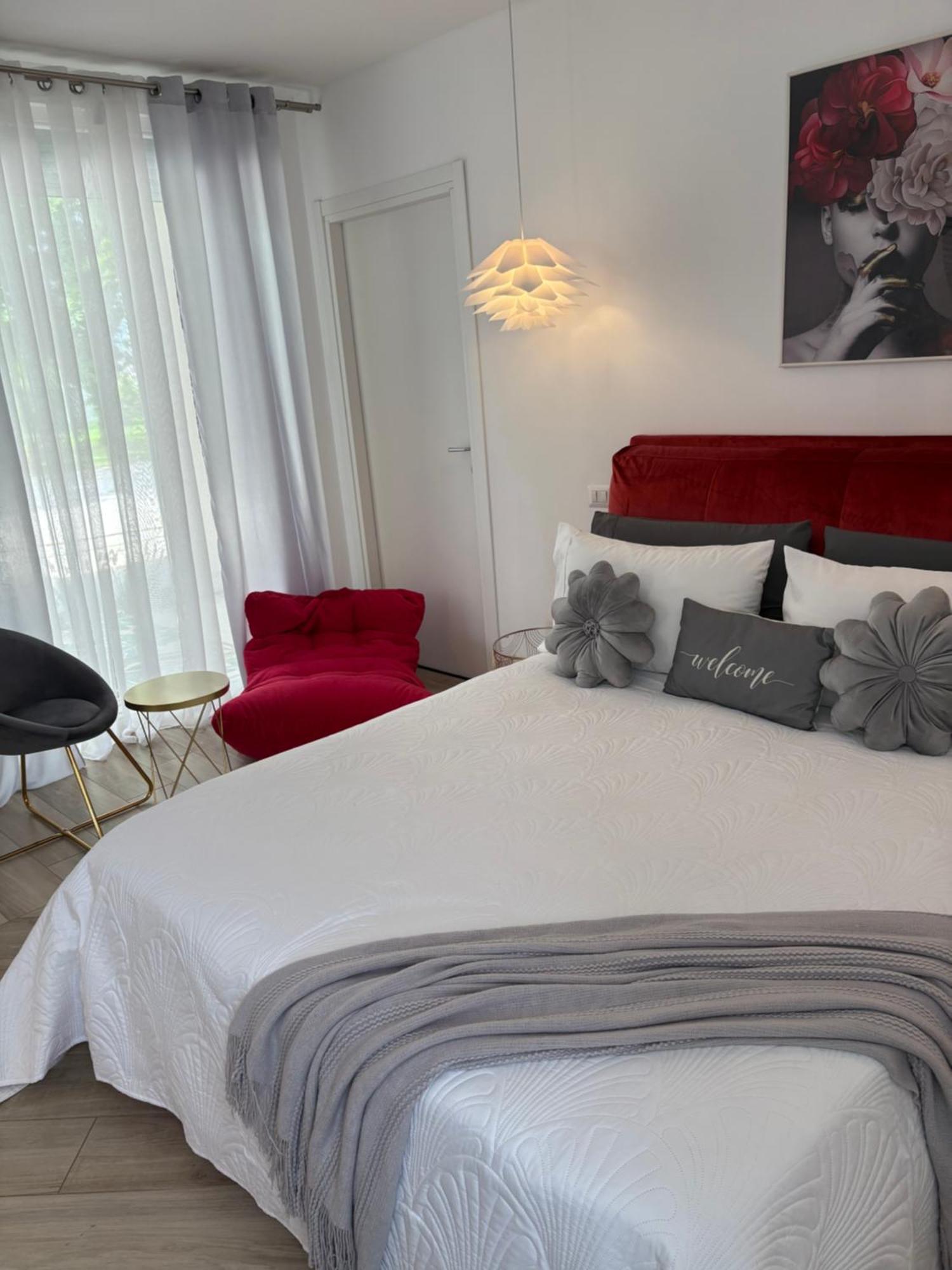 Hotel Ivy Park Medolla Esterno foto