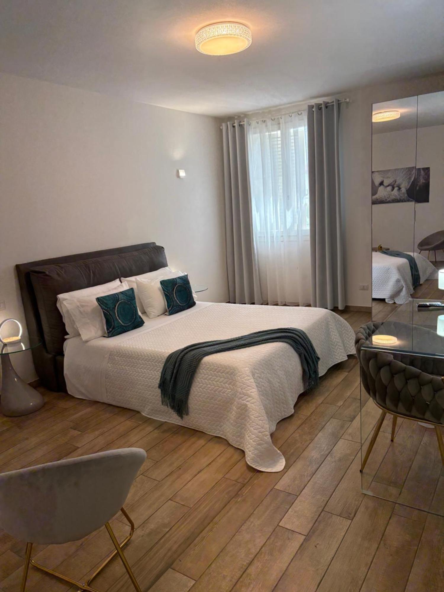 Hotel Ivy Park Medolla Esterno foto