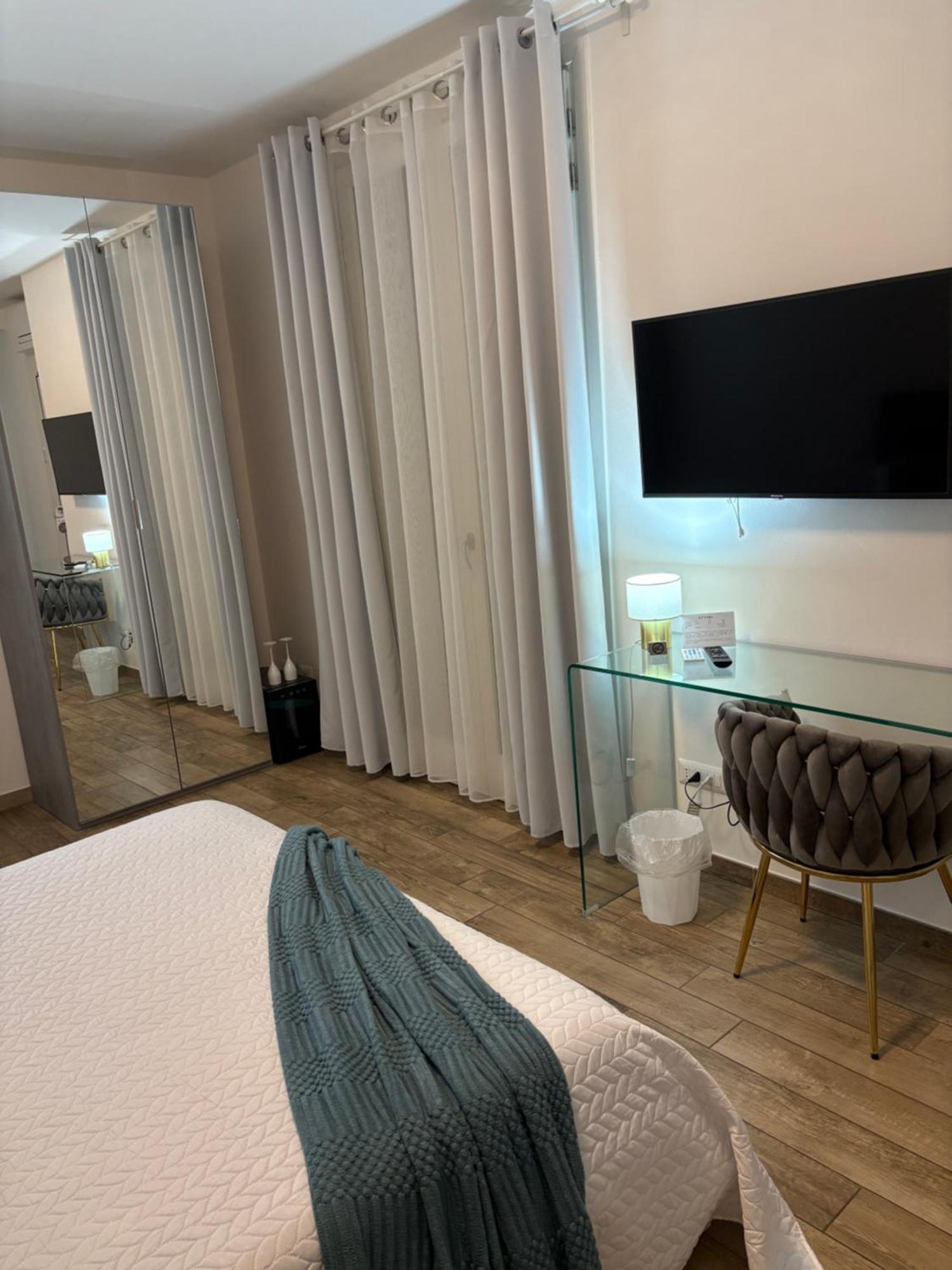 Hotel Ivy Park Medolla Esterno foto
